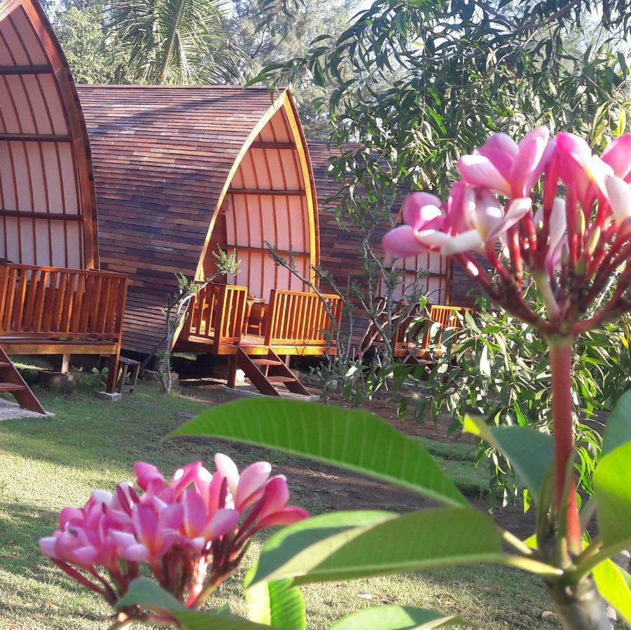 Hotel Blue Moon Meno Gili Meno Exterior foto